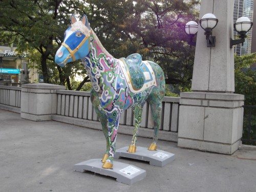 Chicago’s First Lady Cruises Horse 